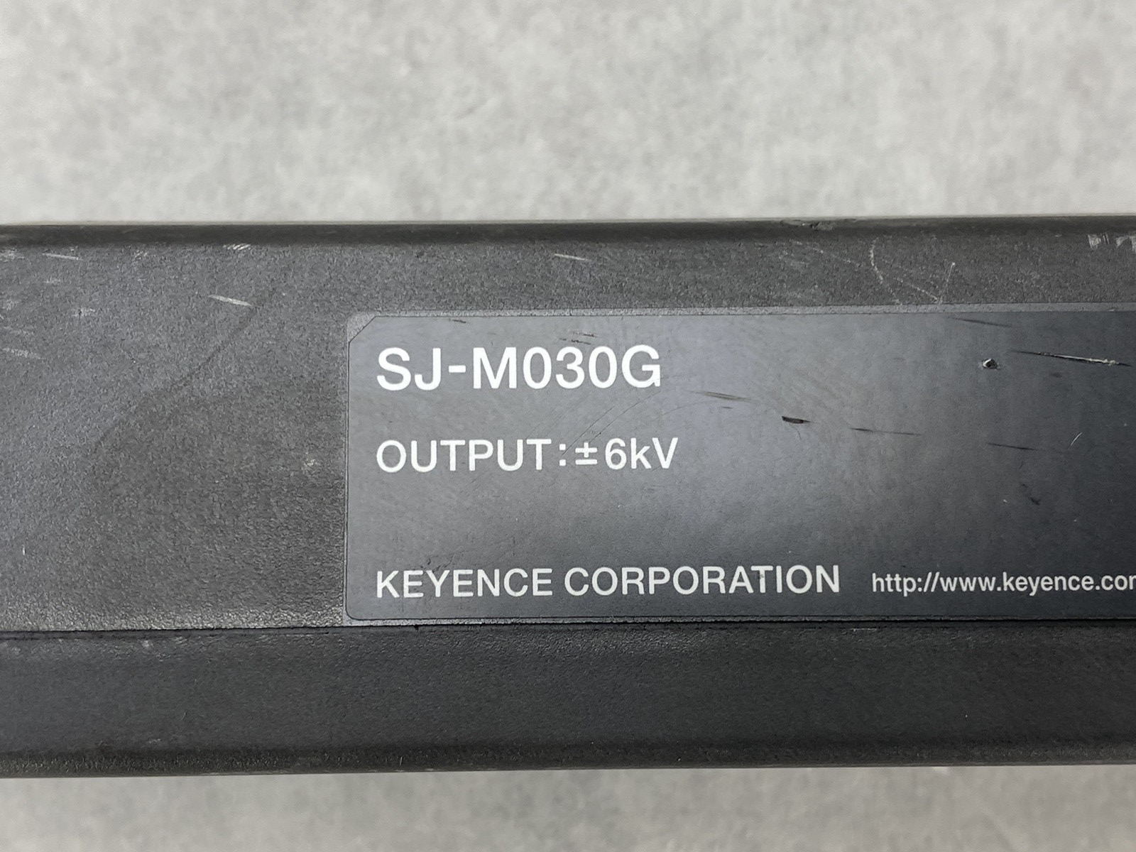 Keyence SJ-M030G High-Performance Micro Static Eliminator - Parts or Repair