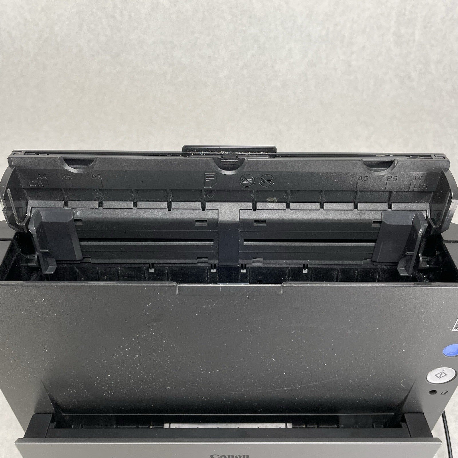 Canon ImageFormula DR-C125 Color Duplex Scanner M111081 w/ AC Adapter Untested