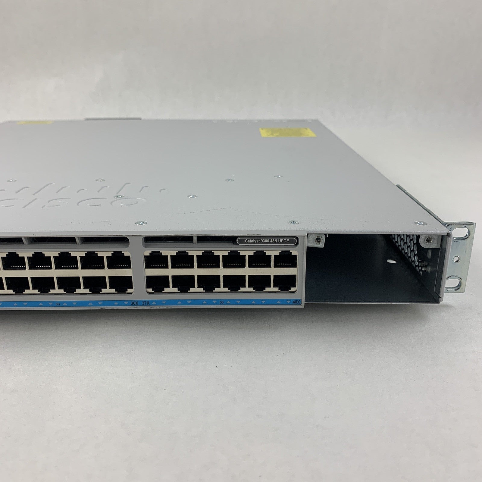 Cisco C9300-48UN-A 48-Port UPoE Ethernet Network Advantage Switch Tested Reset