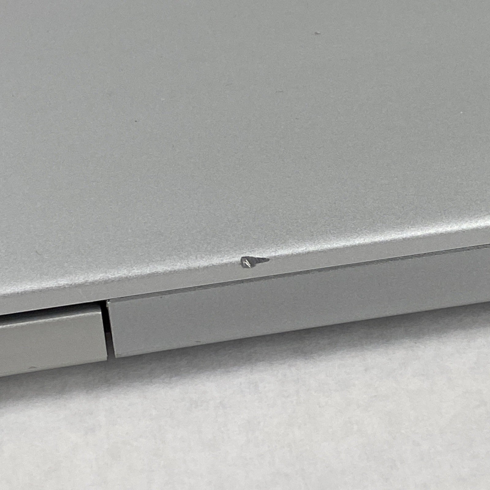 HP EliteBook 850 G6 Core i5-8365U 1.60 GHz 8 GB RAM 15.6" No HDD No OS
