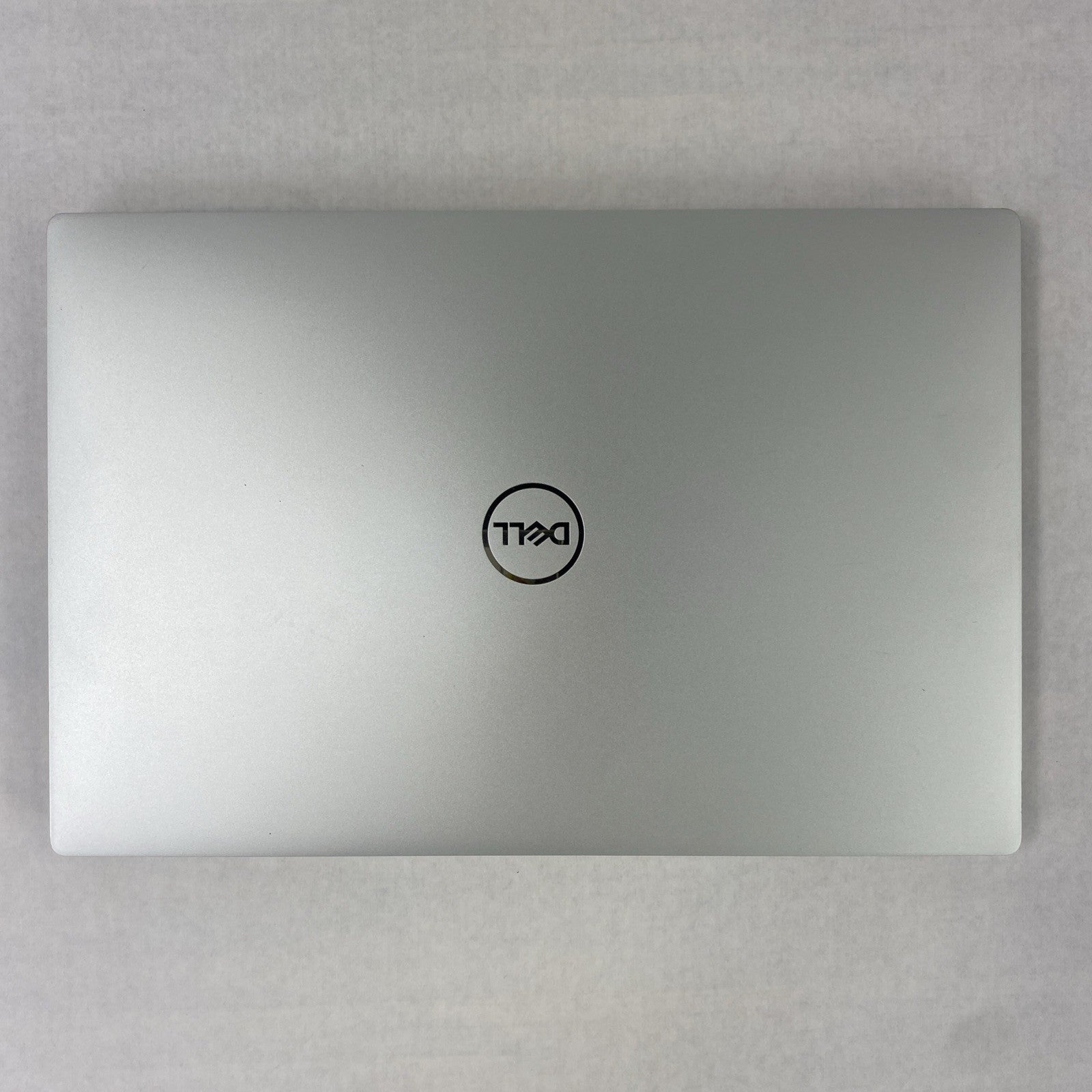 Dell XPS 9320 13.3" Touch i7-1260P 3.26 GHz 16 GB No HDD No OS