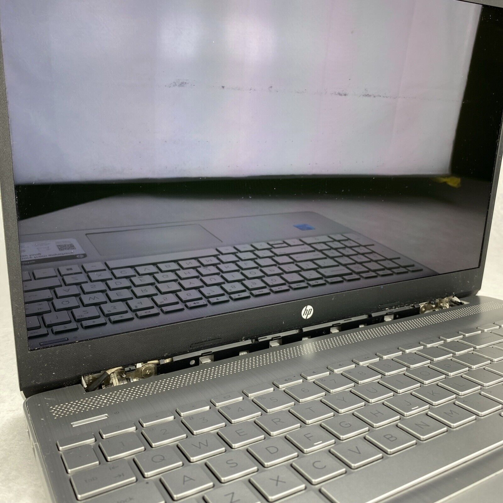 HP Laptop 15-dy2046nr 15.6" Intel Core i3-1115G4 3.0GHz 8GB RAM No AC HDD OS