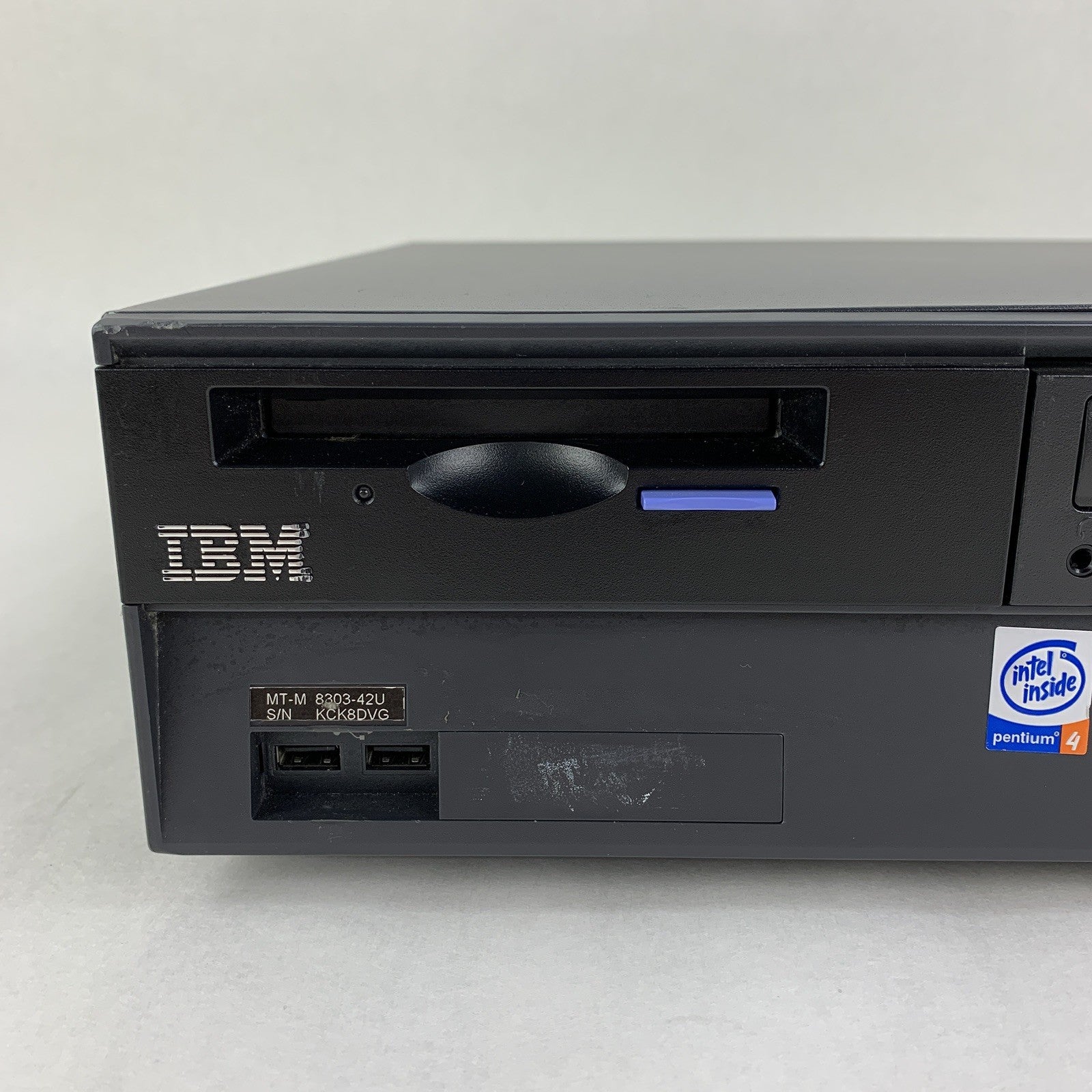 IBM Netvista 8303-42U Desktop Pentium 4 2.4 GHz 256 MB Win XP COA No OS No HDD