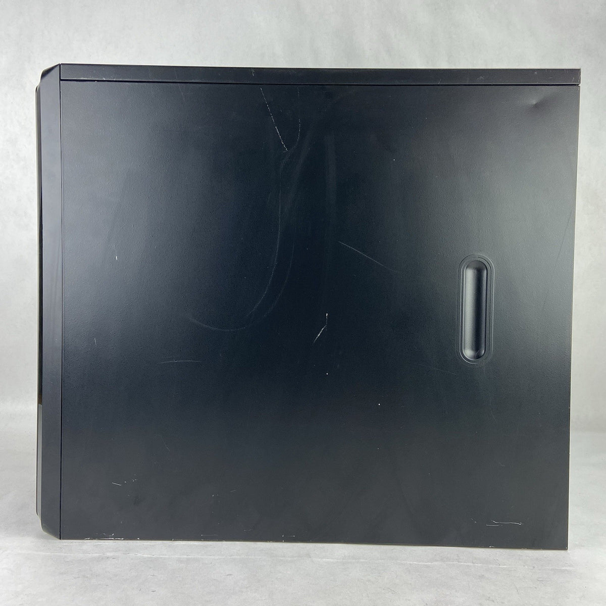 InWin IW-PE689 Mid Tower Comouter Case Bare Bones No PSU3