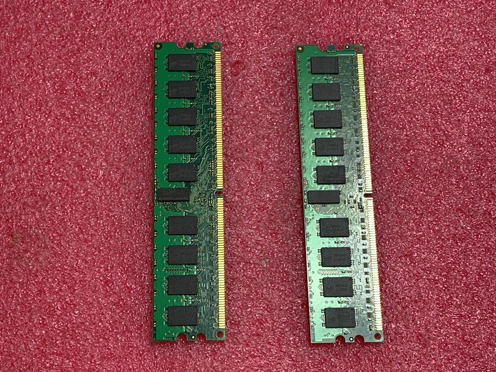Micron (Lot of 2) 512 1Rx4 PC2-4200R-444-12-C0 Server Ram MT18HTF6472Y-53EB2