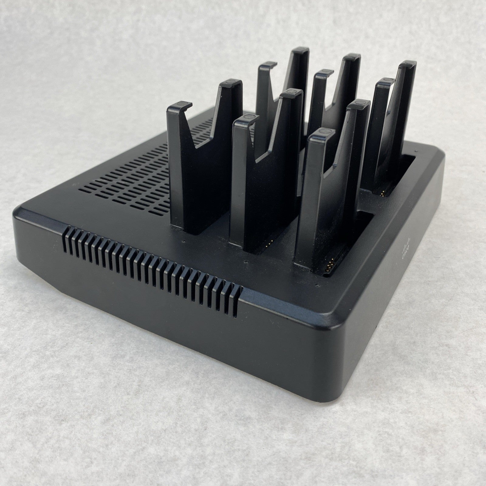 Cisco CP-840-BAT-MCHR  6-bay Battery Charger.2