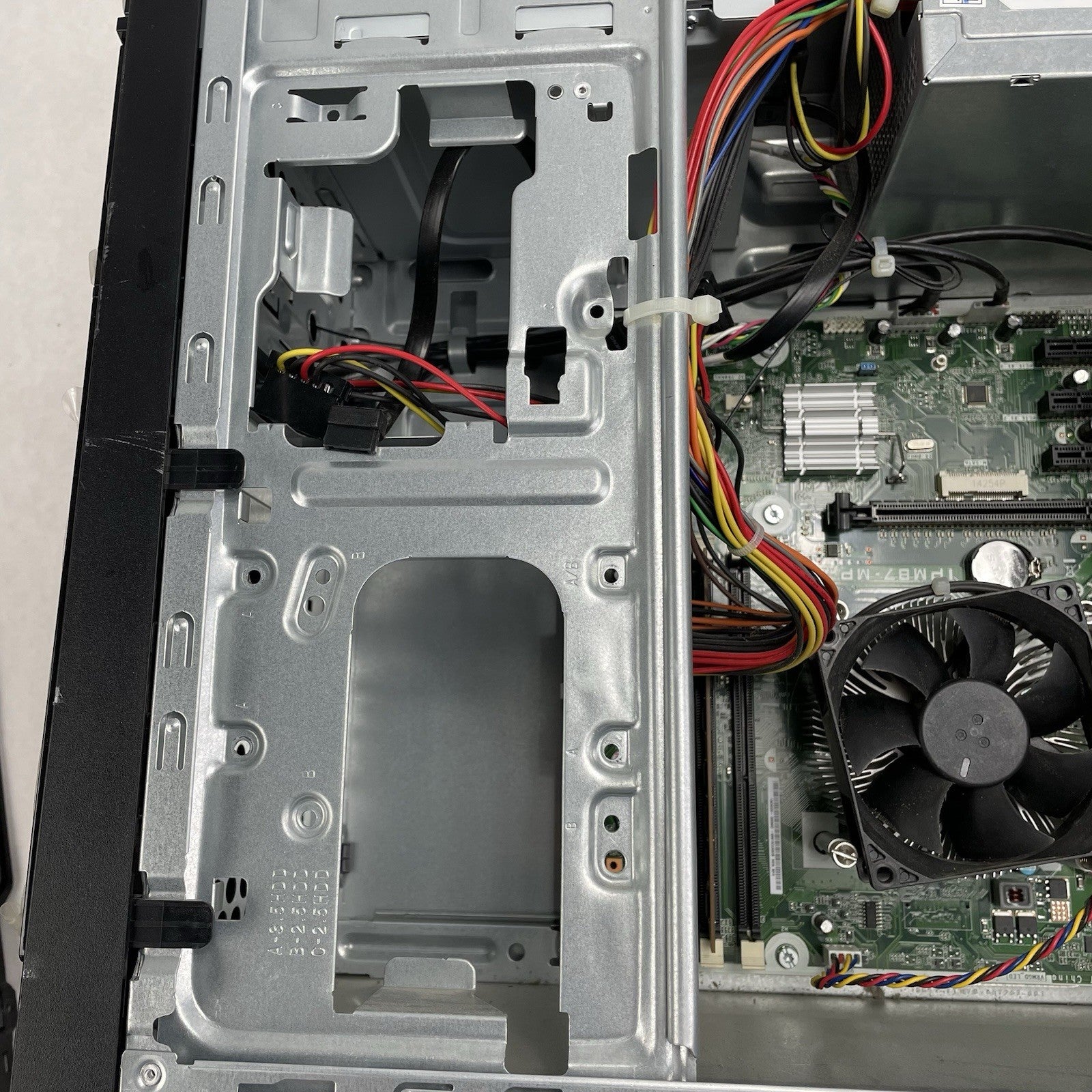 HP 110-a04 MT i3-4130 3.40 GHz 8 GB Ram No HDD No OS