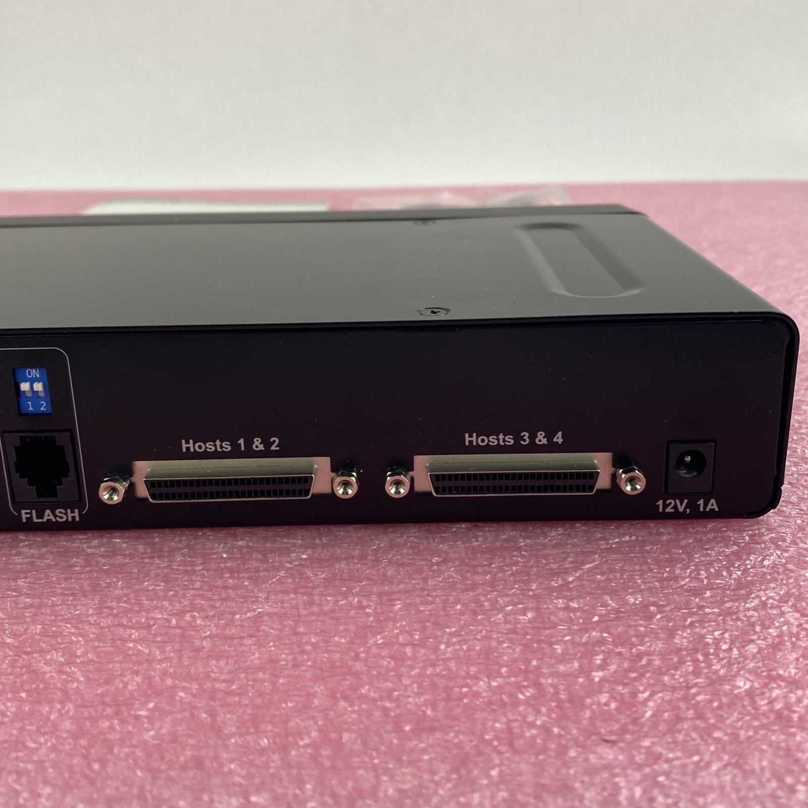 Belkin F1DA104Z OmniView Pro3 4-port KVM Switch7