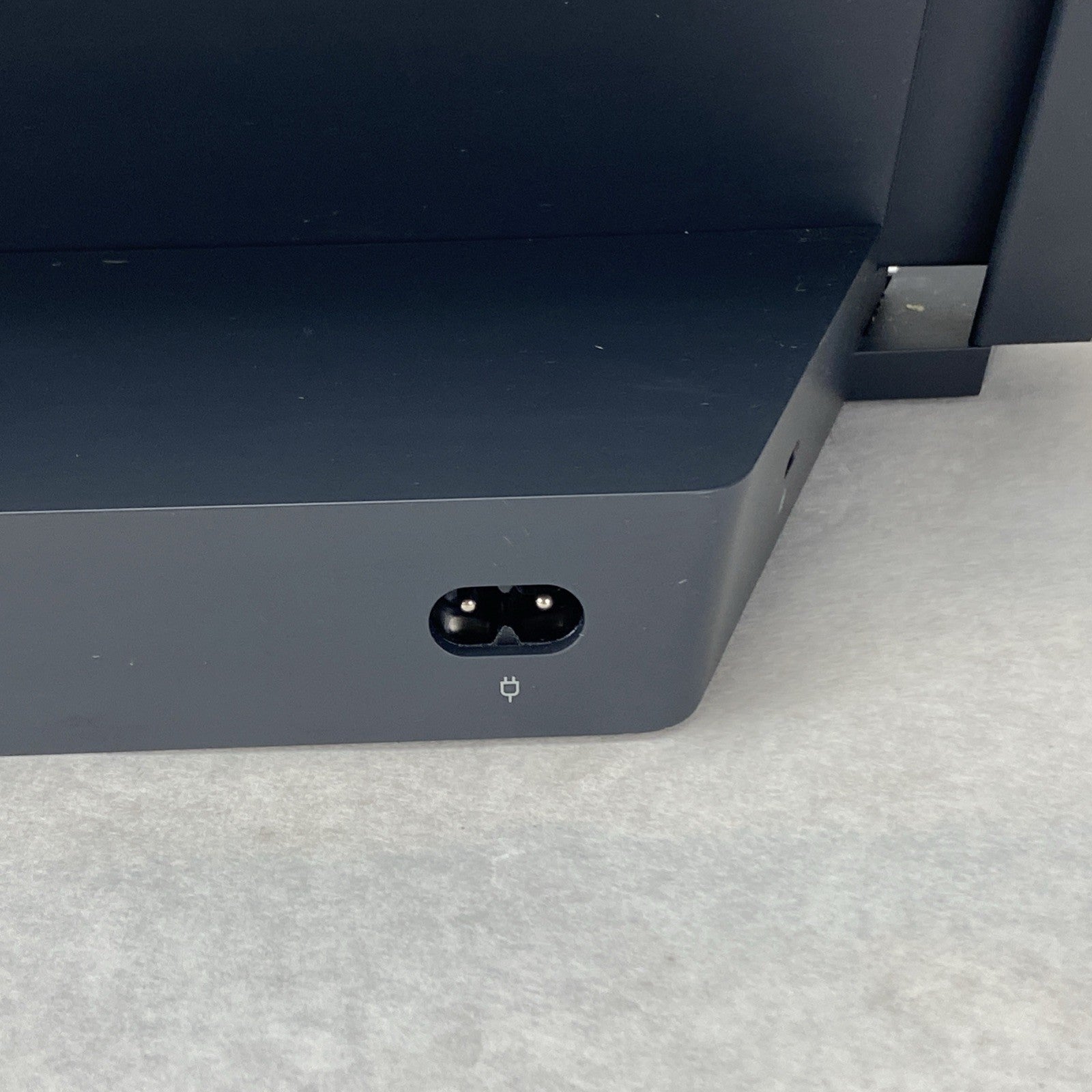 Microsoft 1672 Surface 3 Docking Station Lot of 2 Untested8