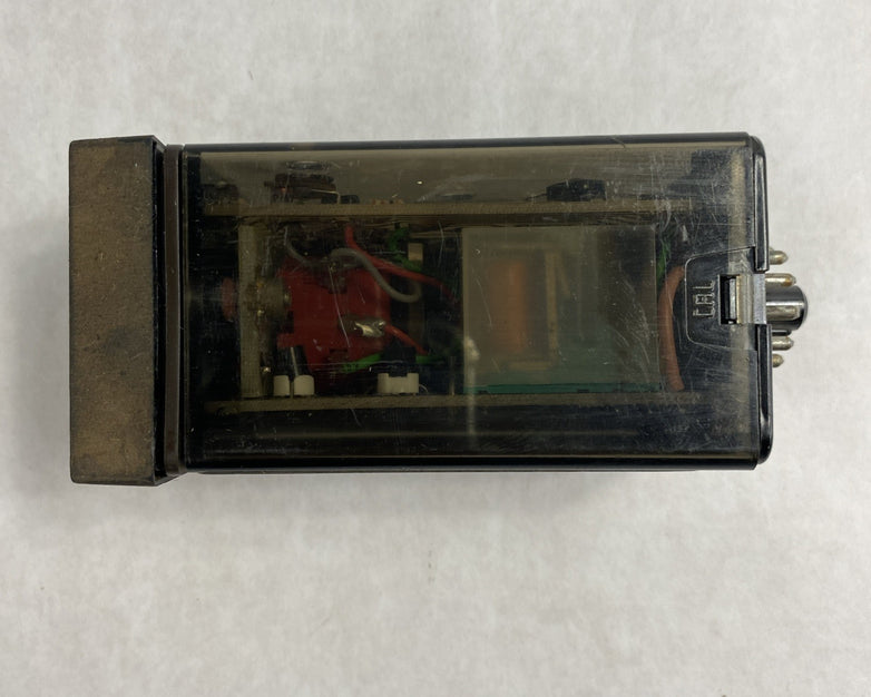 Omega Engineering 6102-J-0/500F Temperature Controller 120V 50/60Hz 0-500F