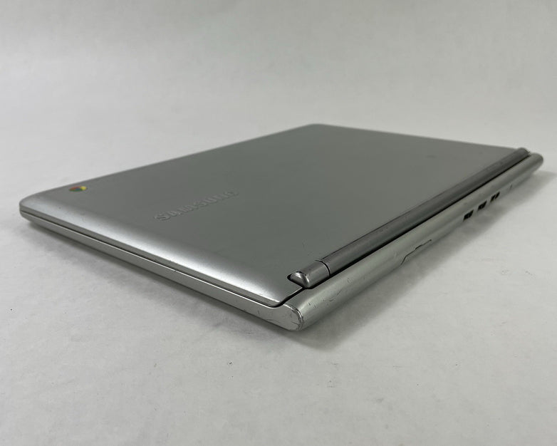 Samsung XE303C12 11.6" ARM V7 rev4 2 GB RAM 16 GB Storage No AC