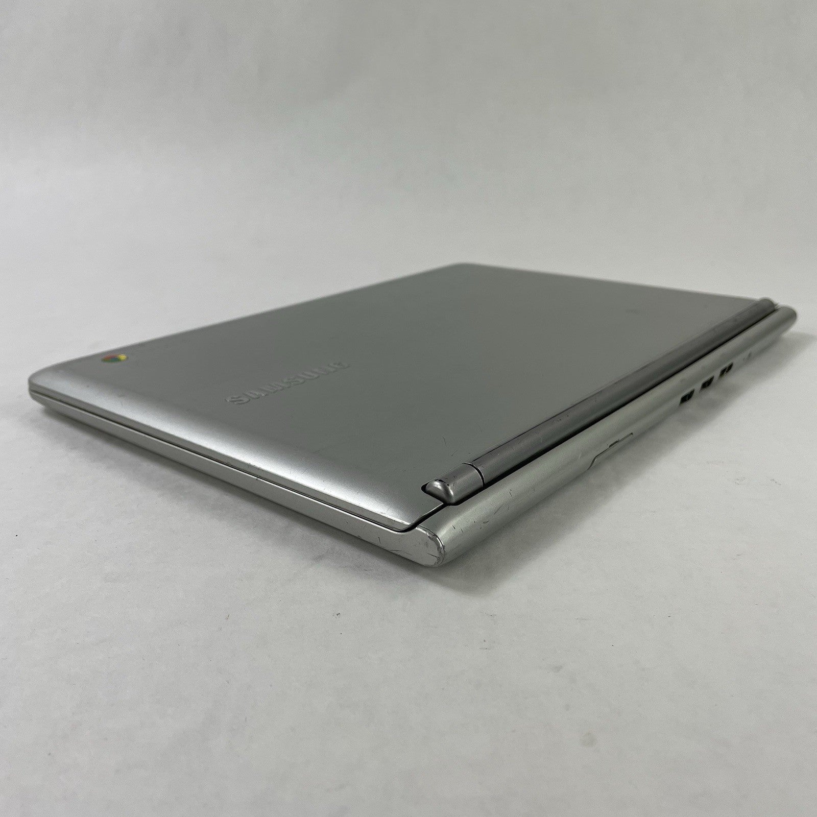 Samsung XE303C12 11.6" ARM V7 rev4 2 GB RAM 16 GB Storage No AC10