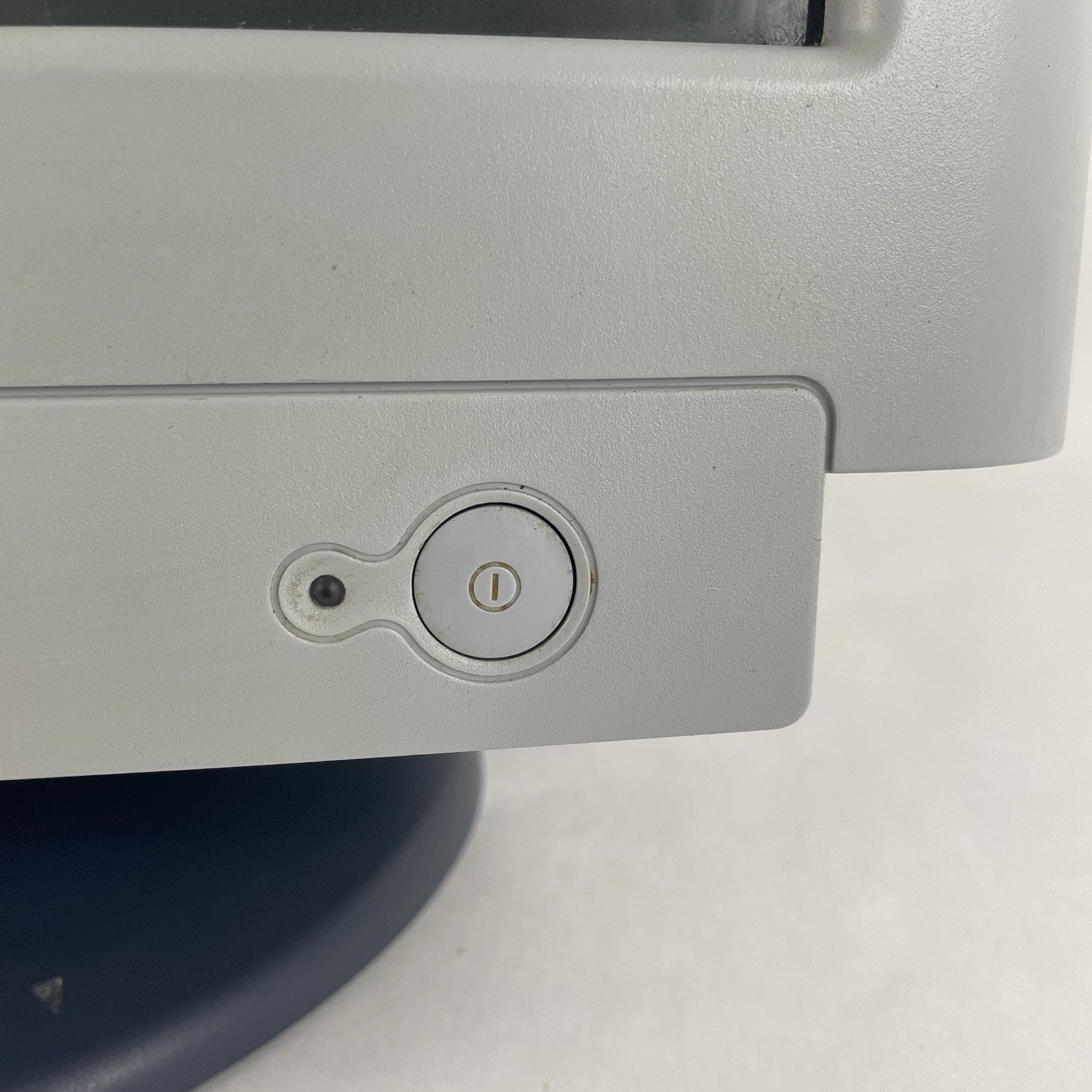 HP V72 P5303D PE1162U 16" CRT Monitor Tested Working3