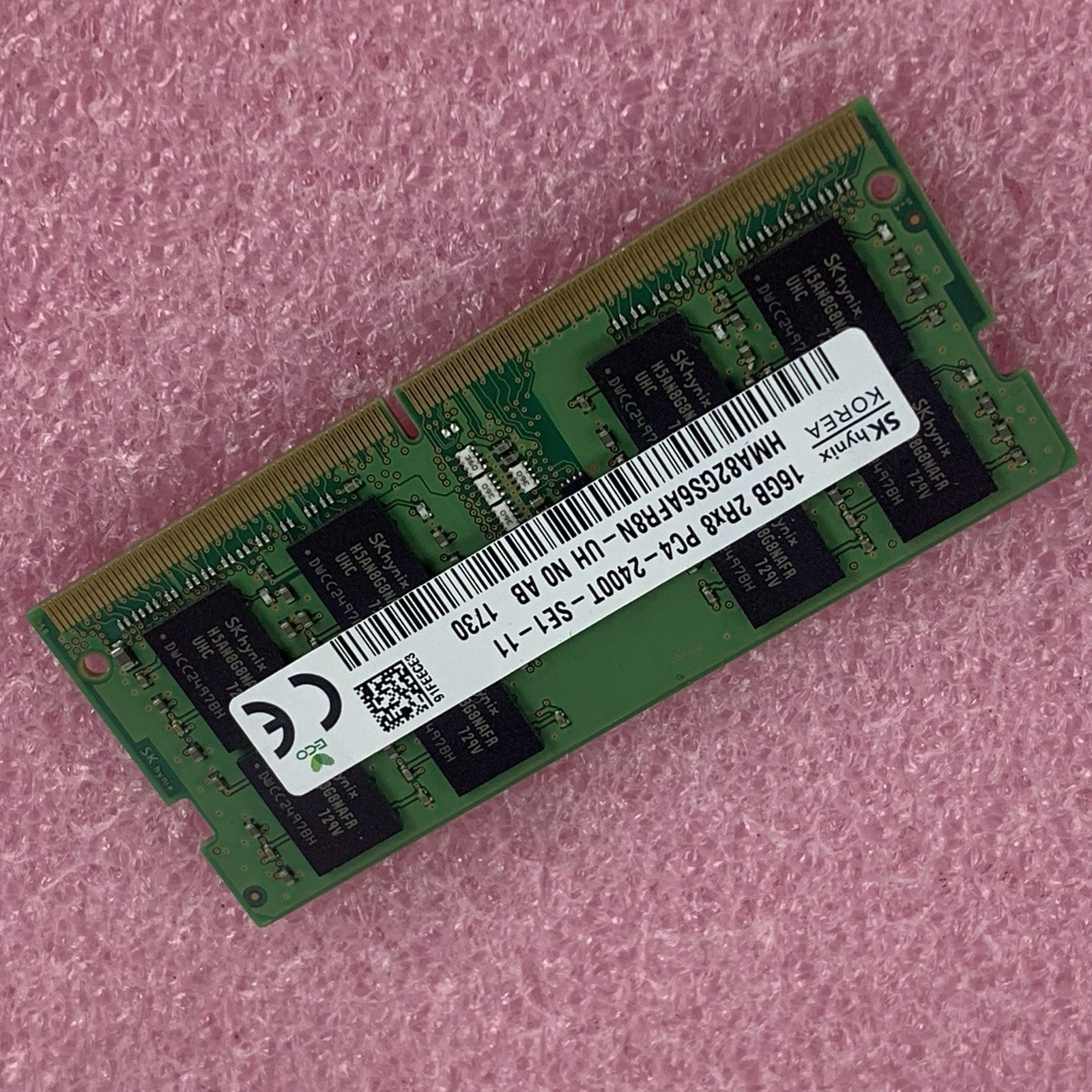 SK Hynix HMA82GS6AFR8N-UH 16 GB 1x16GB DDR4 PC4-2400T SO-DIMM Laptop Memory Ram0