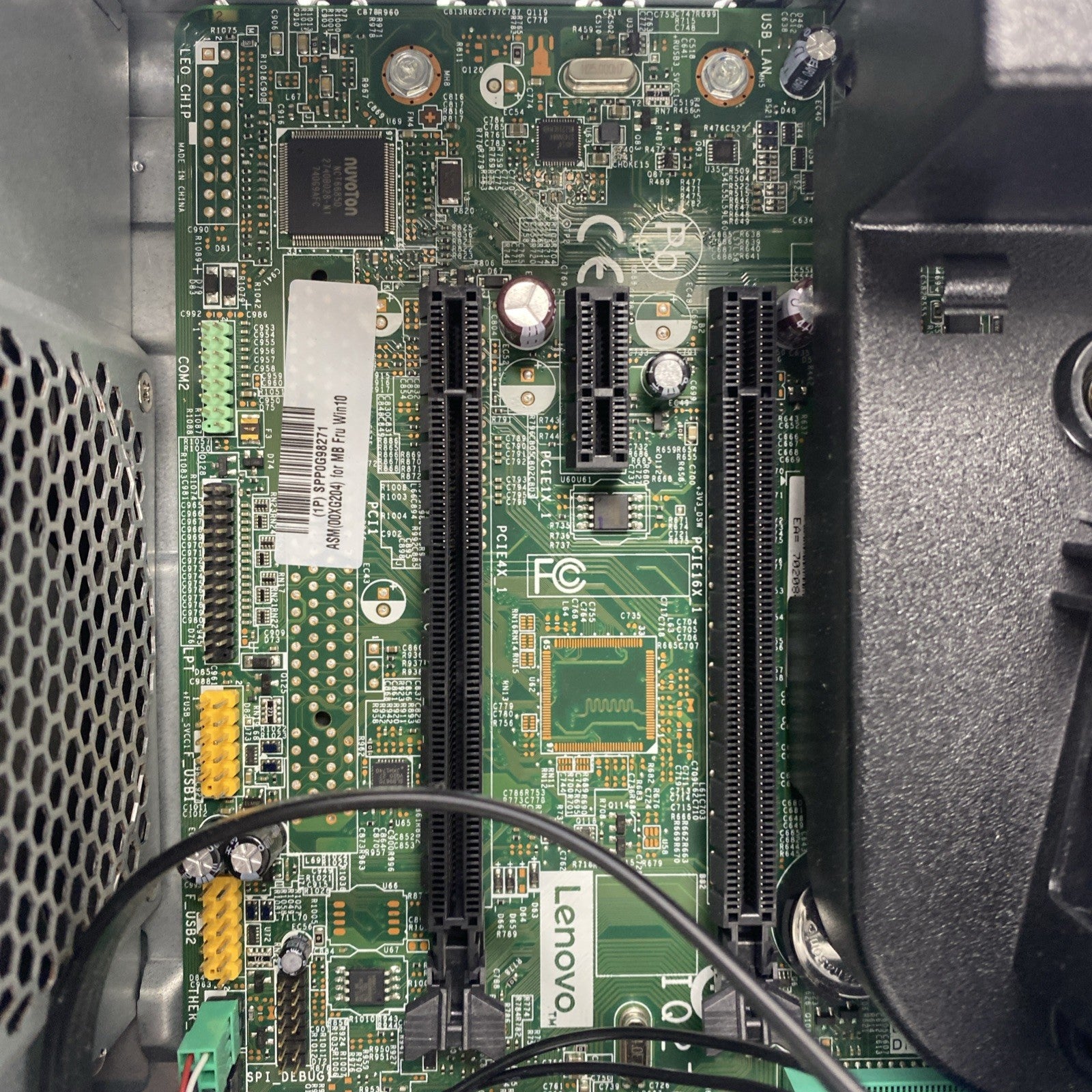 Lenovo ThinkCentre M910s SFF Intel Core i5-6500 3.20GHz 8GB RAM No HDD No OS