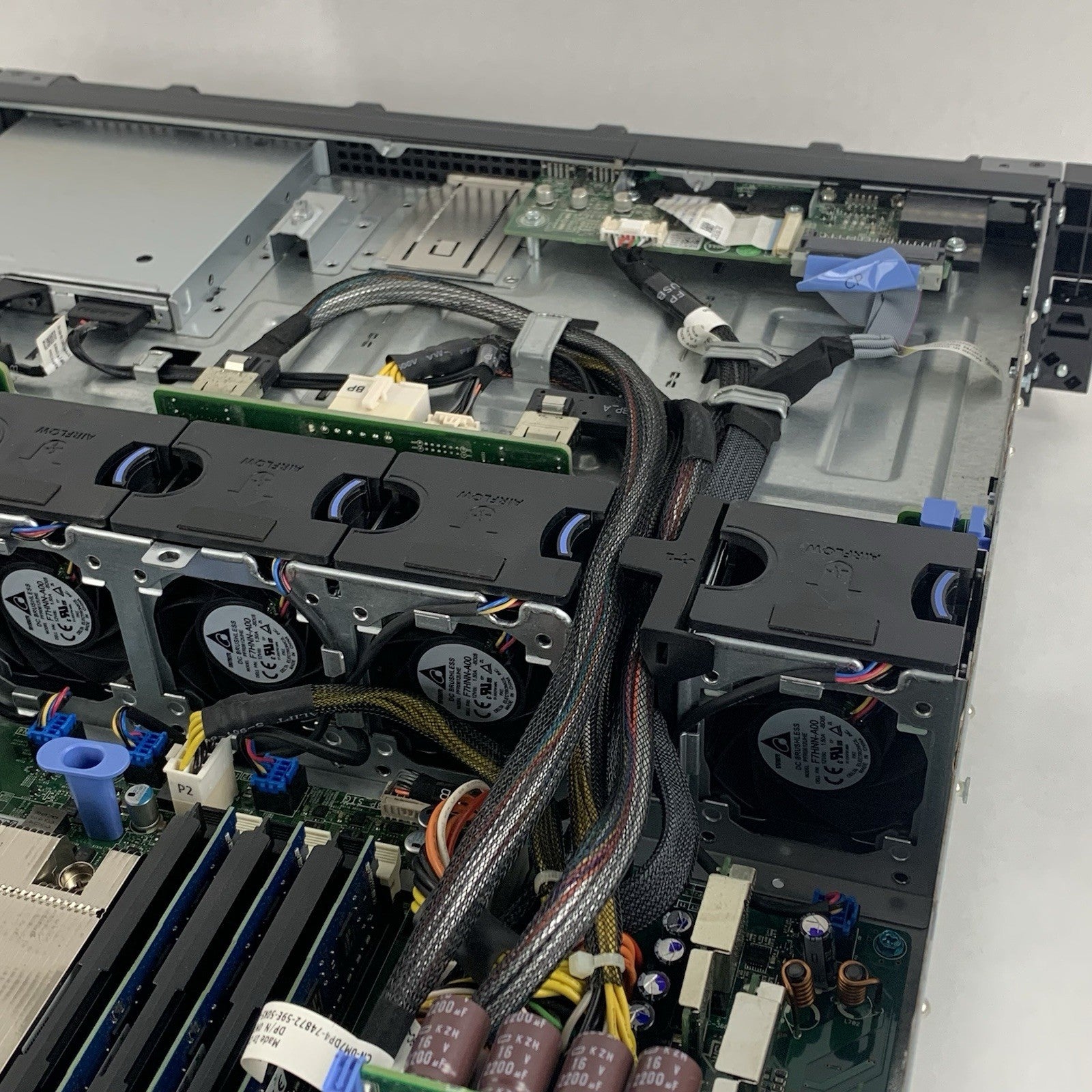 Dell OEMR XL R520 Server 1x E5-2407 2.20 GHz 12 GB RAM No HDD No OS No PSUs19