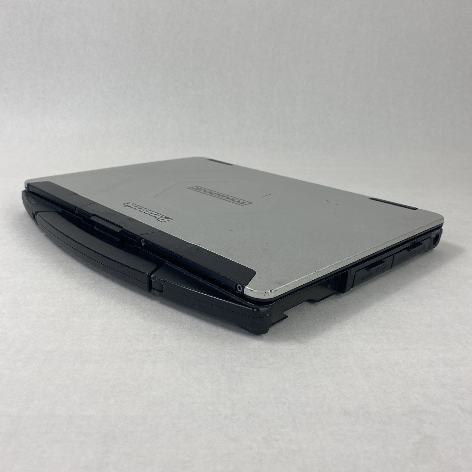 Panasonic Toughbook CF-54 14" Touch i5-6300U 2.4GHz 8GB RAM No Battery No HDD/OS