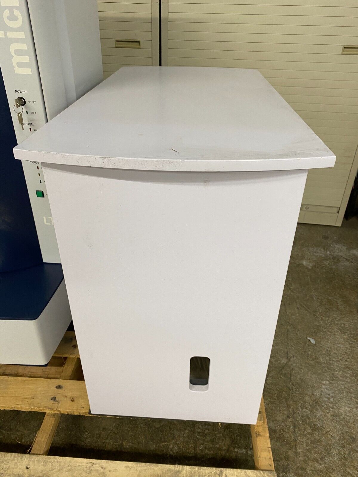 Bruker Microflex LT/SH Mass Spectrometer w/ GE 8221 Pump GE/OT