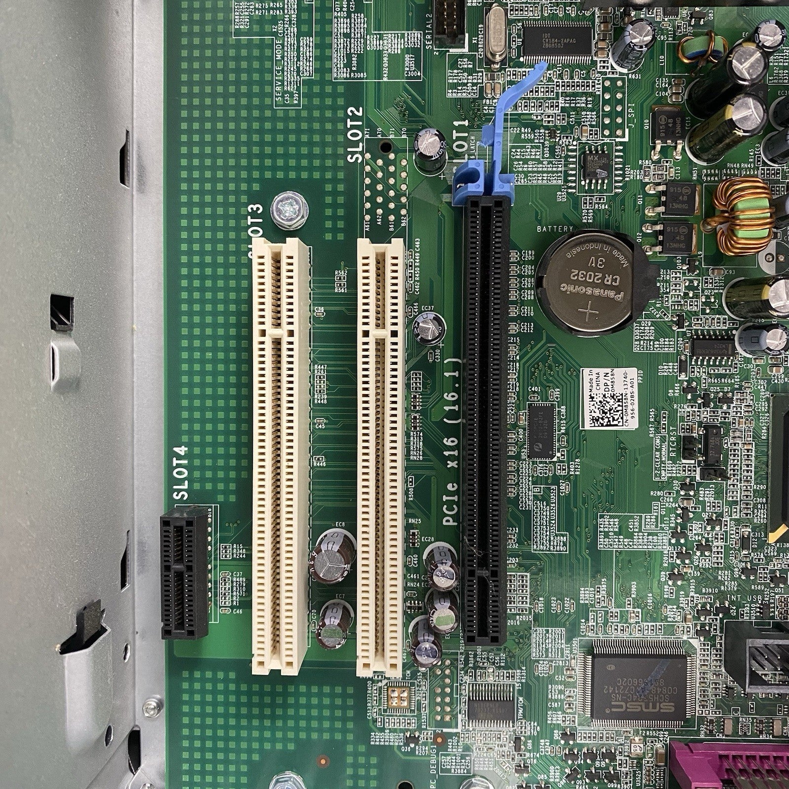 Dell OptiPlex 760 MT Pentium Dual-Core E5200 2.5GHz 4GB RAM No HDD No OS