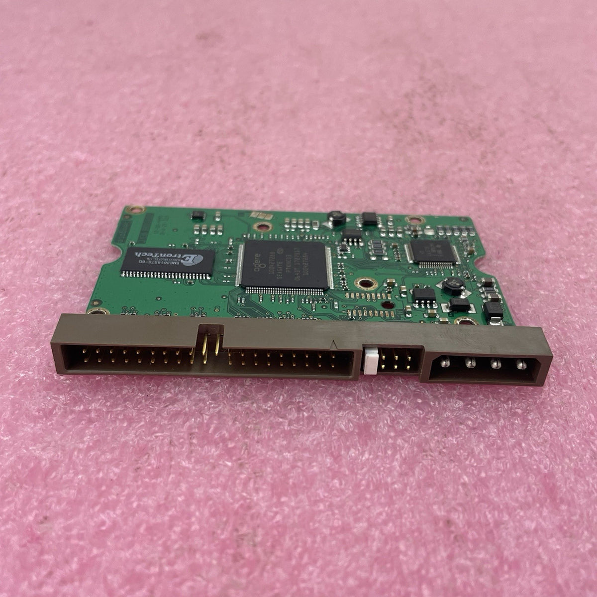 Seagate 100431059 3.5" Hard Drive Control Board1