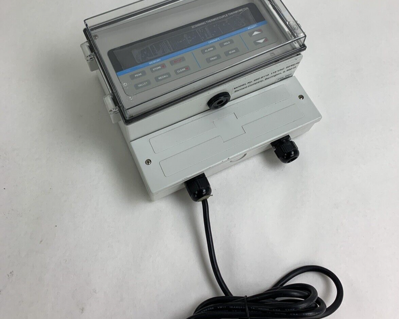 Barnant 692-8110 Scanning Thermocouple Thermometer - Power Tested