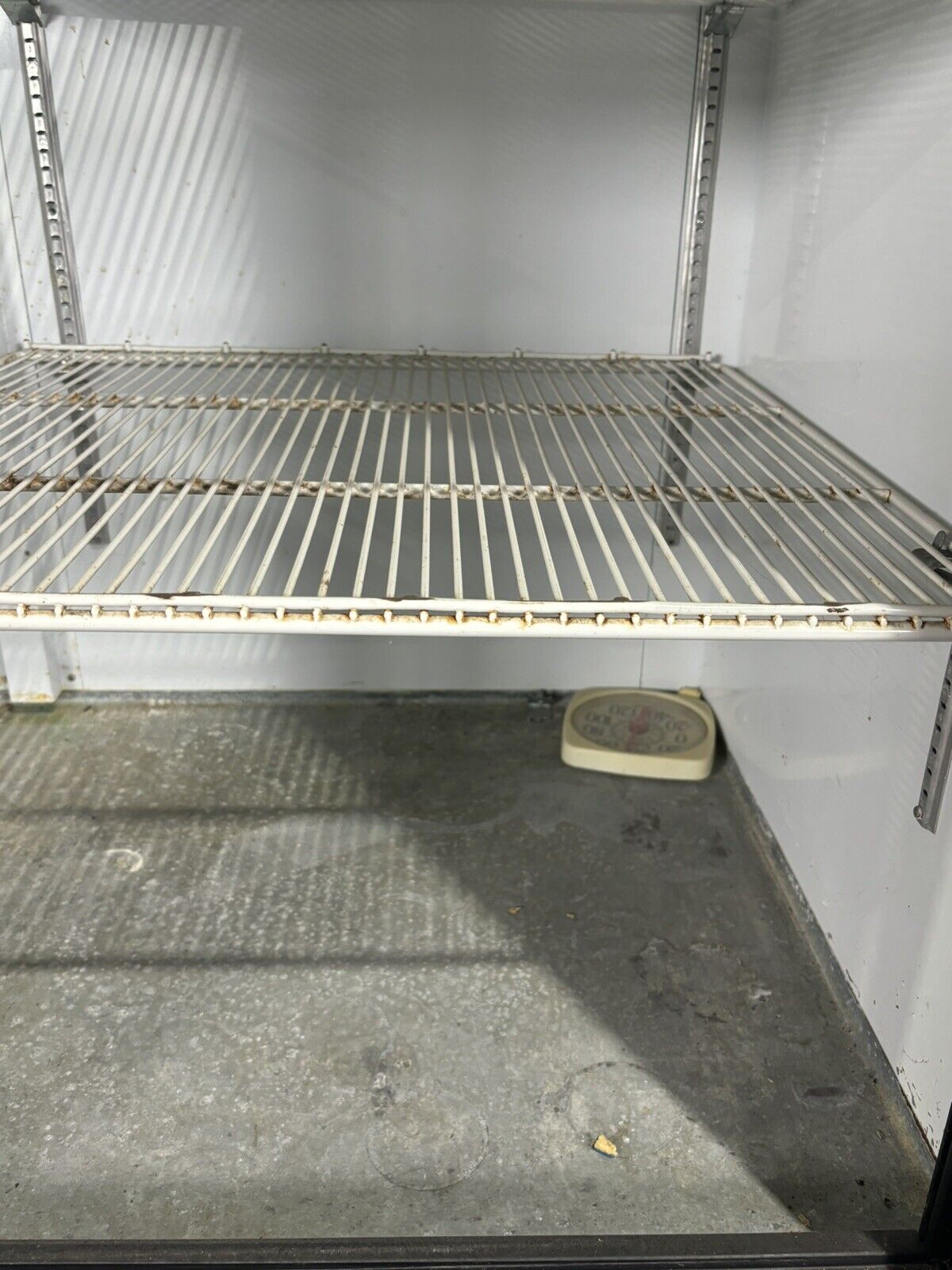 General Refrigeration RSL 40 GC 010 115V 9.5A  10 Oz Charge Powers Snapple