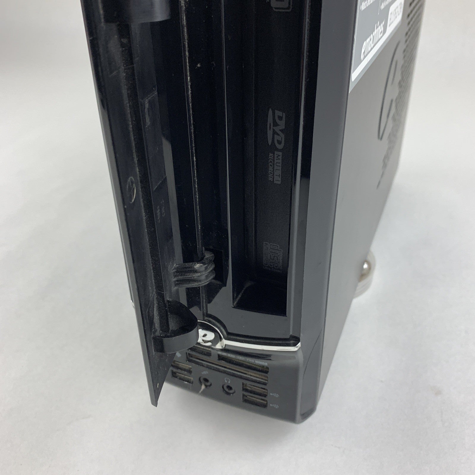 eMachines EL1352-23e SFF AMD Athlon II x2 255 3.10 GHz 4 GB RAM No HDD No OS