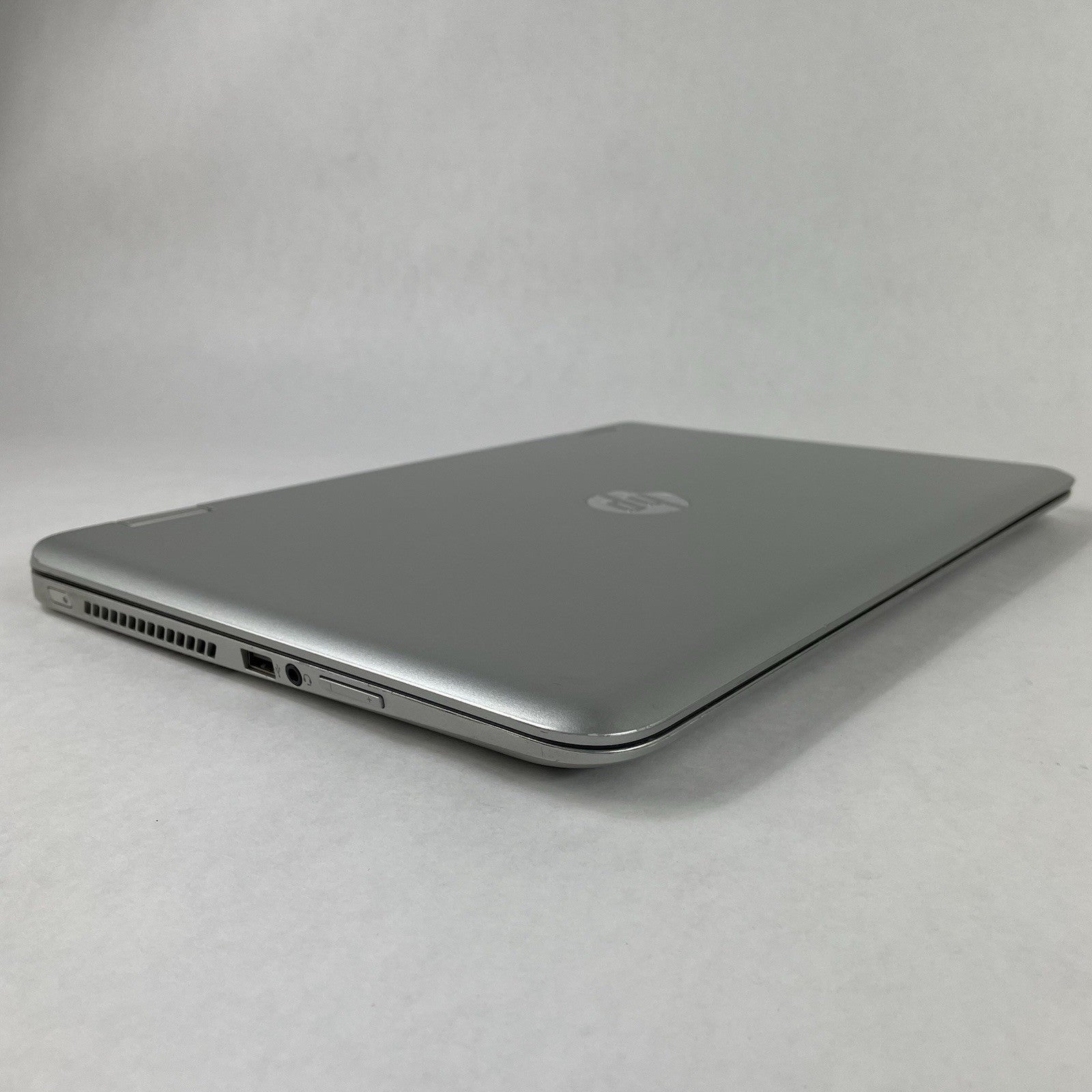 HP ENVY 15-u473cl 15.6" i5-6200U 2.30 GHz 12 GB RAM No SSD/OS/AC12