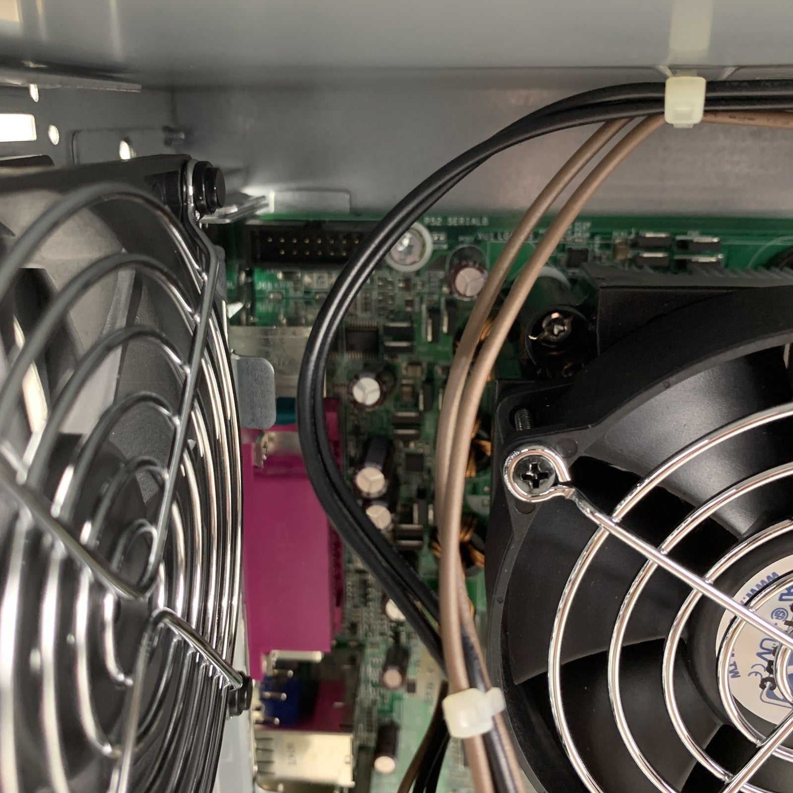 HP Compaq DC7600 MT Desktop Intel Pentium 4 3.20 GHz 512 MB Ram No OS No HDD