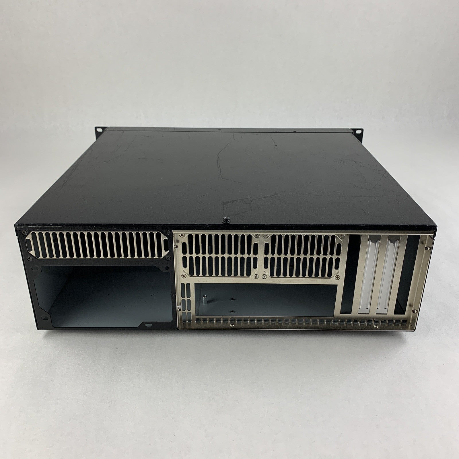 Unbranded 4U Rackmount Industrial Server Chassis No Key Unlocked