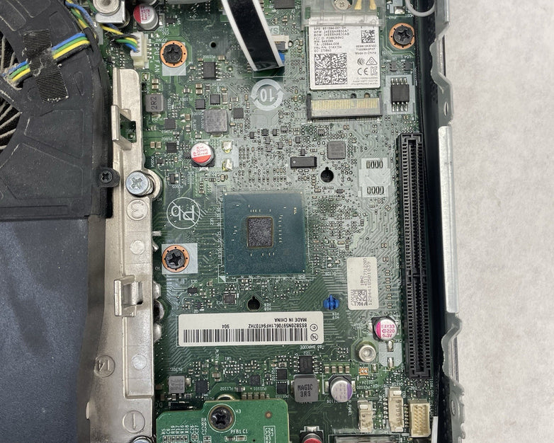 Lenovo ThinkCentre M7200 i5-8500T 2.10 GHz 1x8 GB Ram No HDD No OS