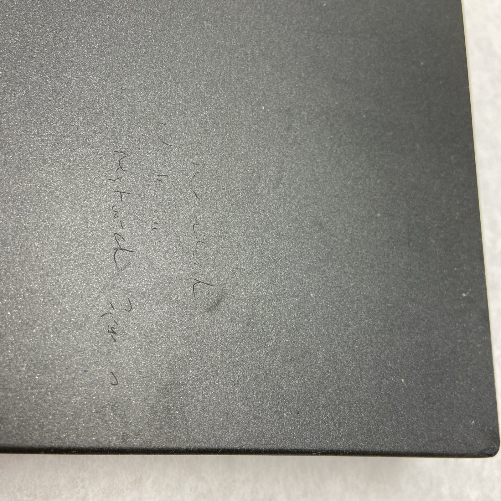 Lenovo ThinkPad T460 Intel Core i5-6300U 2.40 GHz 8 GB RAM 14" No HDD No OS