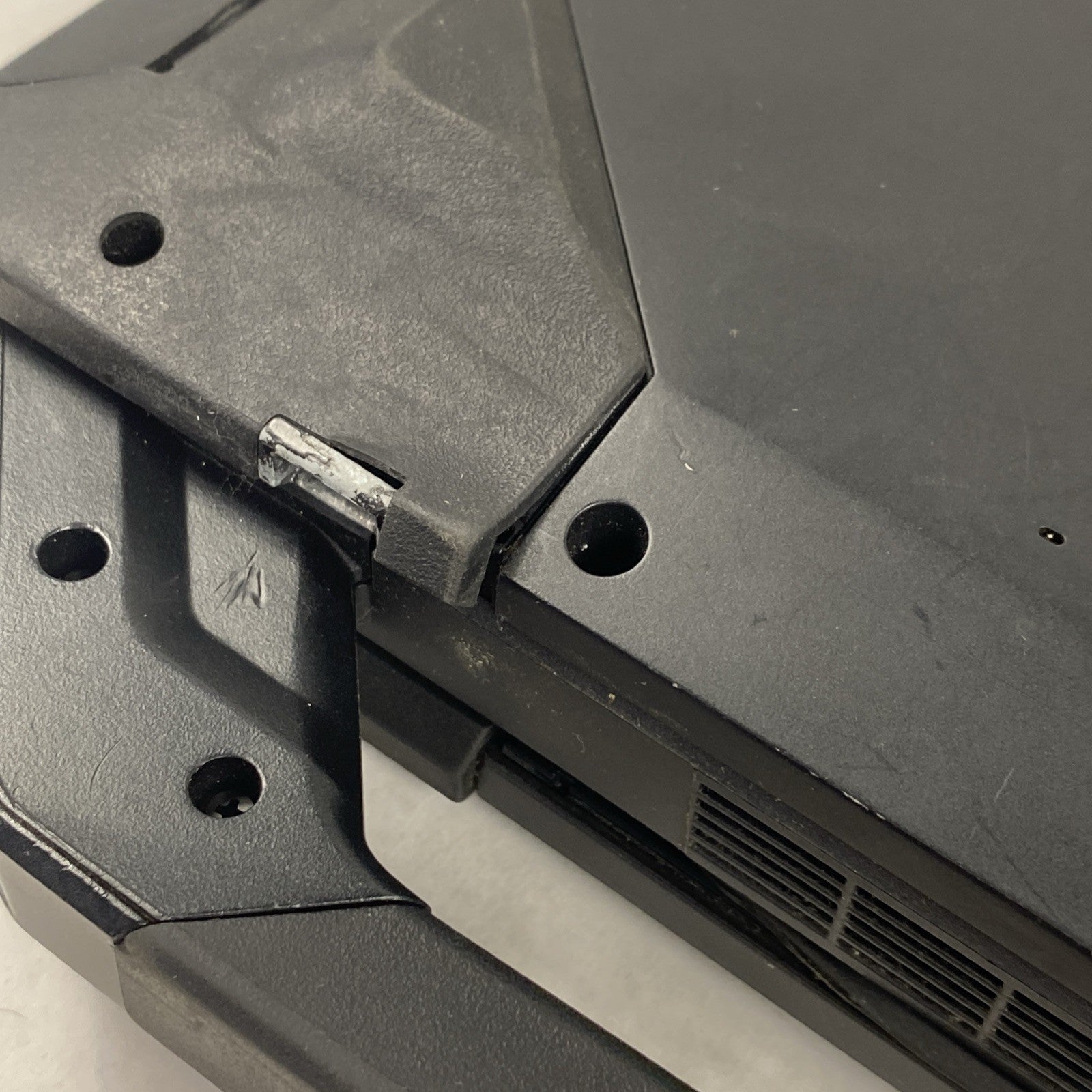 Dell Latitude 14 Rugged 5414 14" Core i5-6300U 2.40 GHz 8GB RAM No HDD No OS