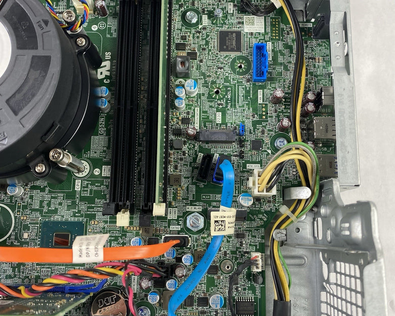 Dell OptiPlex 7060 SFF Intel Core i7-8700 3.20 GHz 8 GB RAM No HDD/OS