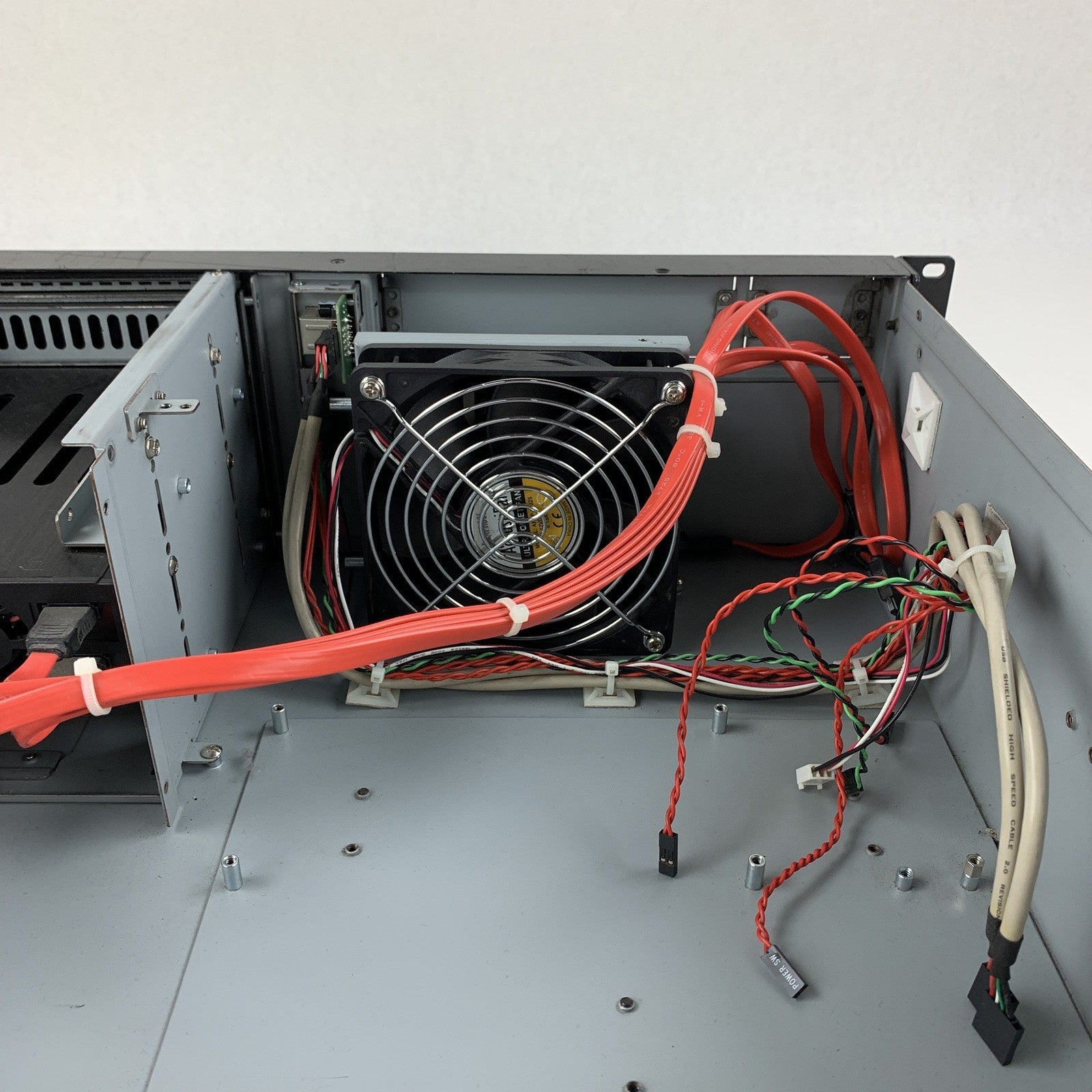Unbranded 4U Rackmount Industrial Server Chassis No Key Unlocked
