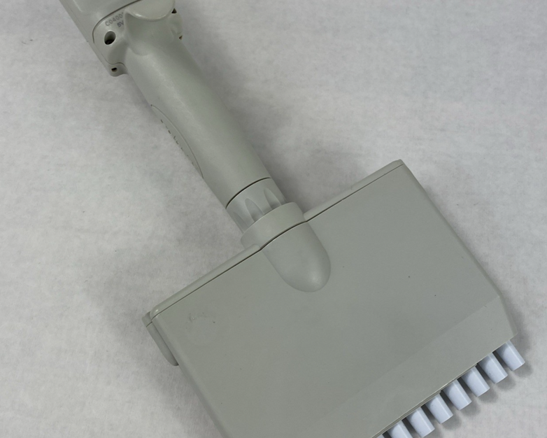 Rainin EDP3-Plus 20-300 uL 12-Channel Digital Pipette No Battery Untested