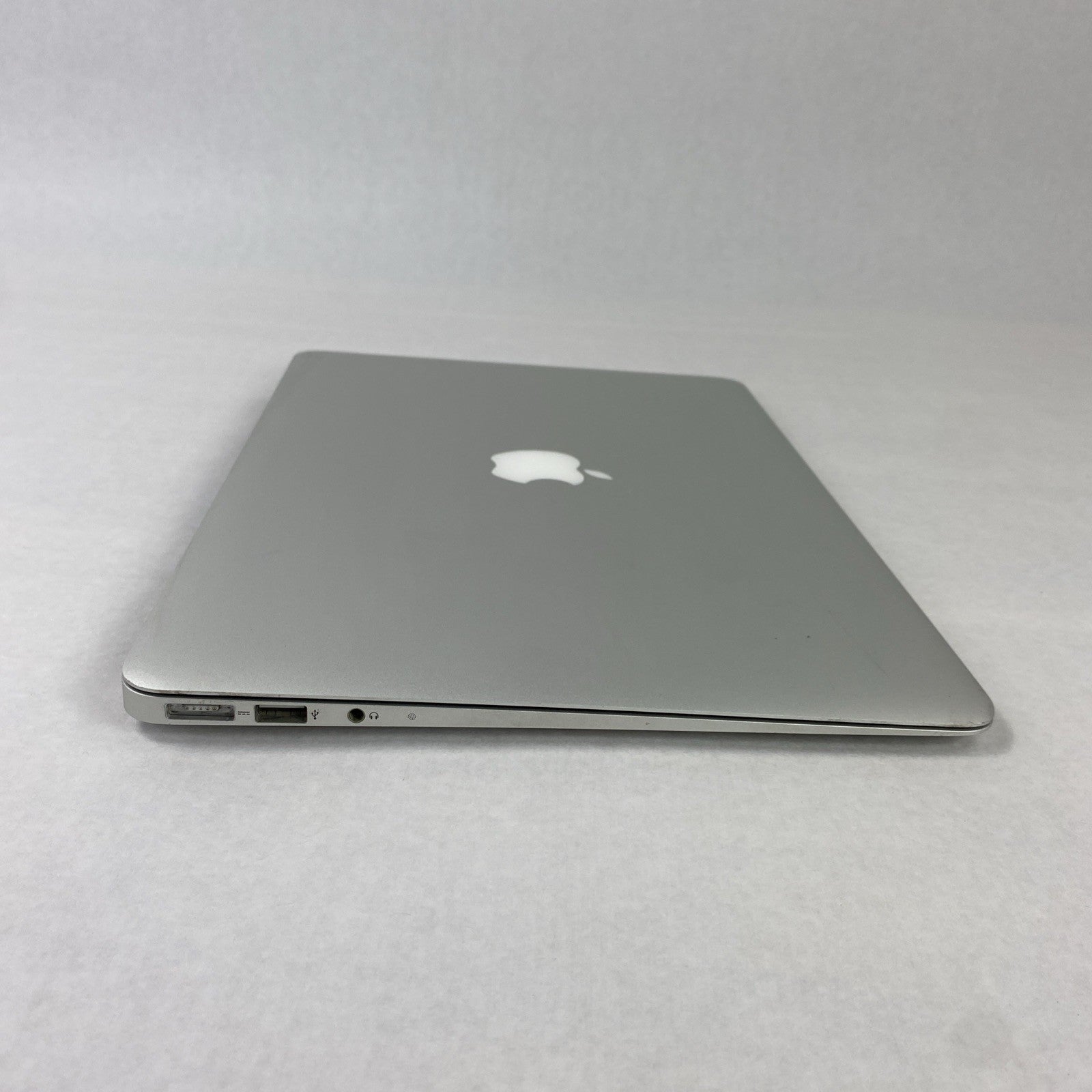 Apple MacBook Air A1466 2012 13" 1.7GHz i5 4GB RAM 60GB SSD os10.15.7 273 Cycles