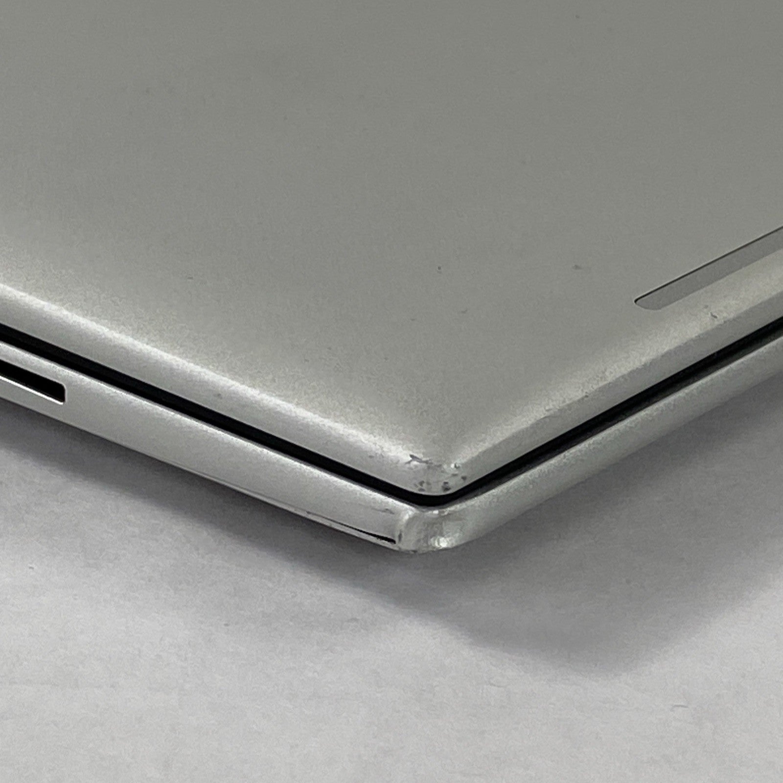 HP EliteBook 860 G9 16" Core i5-1245U 3.96 GHz 32 GB RAM No SSD No OS