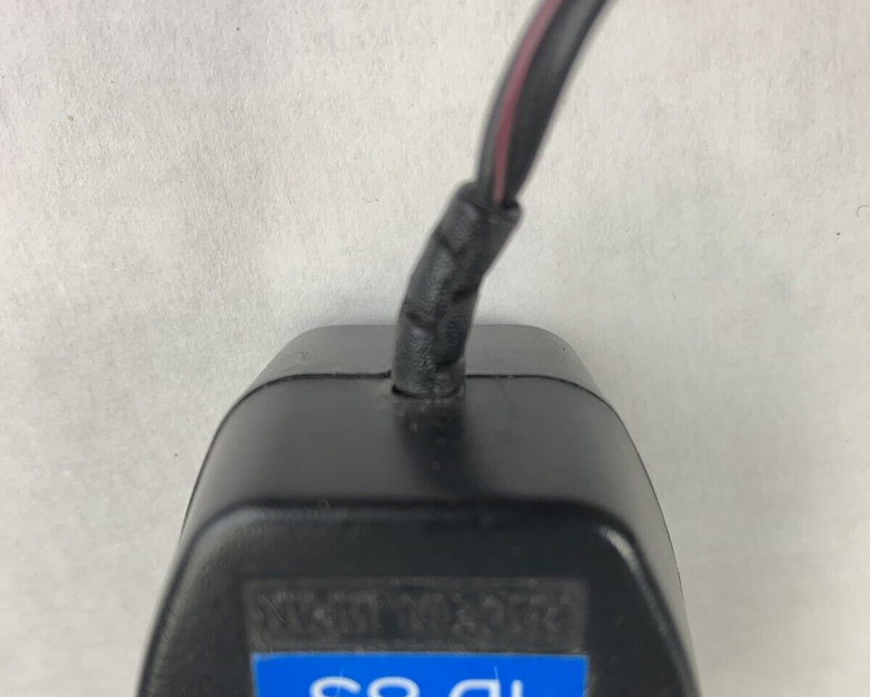 Motorola NLN5678A Battery Charger  and AC Adapter 120V 60Hz 4W