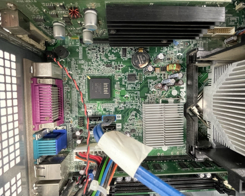 Dell OptiPlex 960 MT Core 2 Duo E8400 3.00 GHz 2 GB RAM No HDD No OS