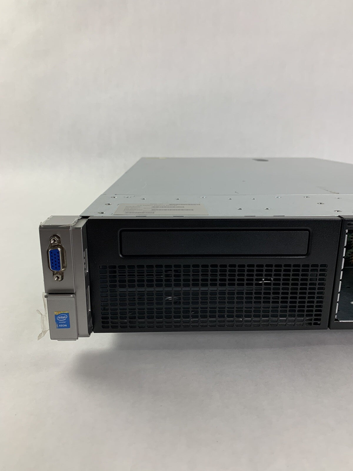 HP ProLiant DL 380p Gen8 2x Xeon E5-2620 2.0 GHz 96 GB RAM No HDD No OS