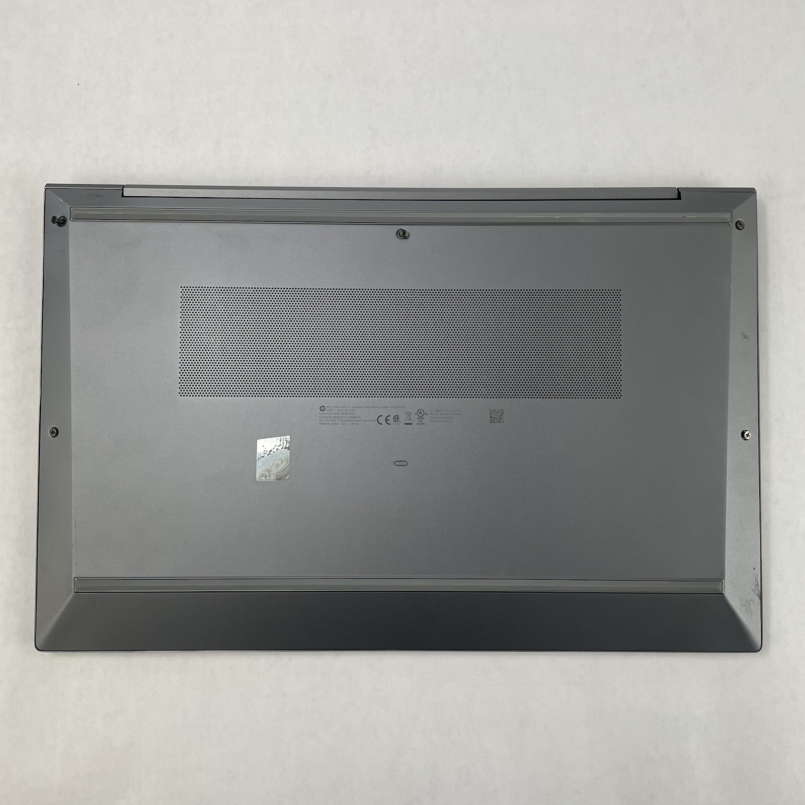 HP ZBook FireFly 15 G8 15.6" i7-1165G7 2.8GHz 16GB RAM No SSD/OS/AC - Bad Corner14