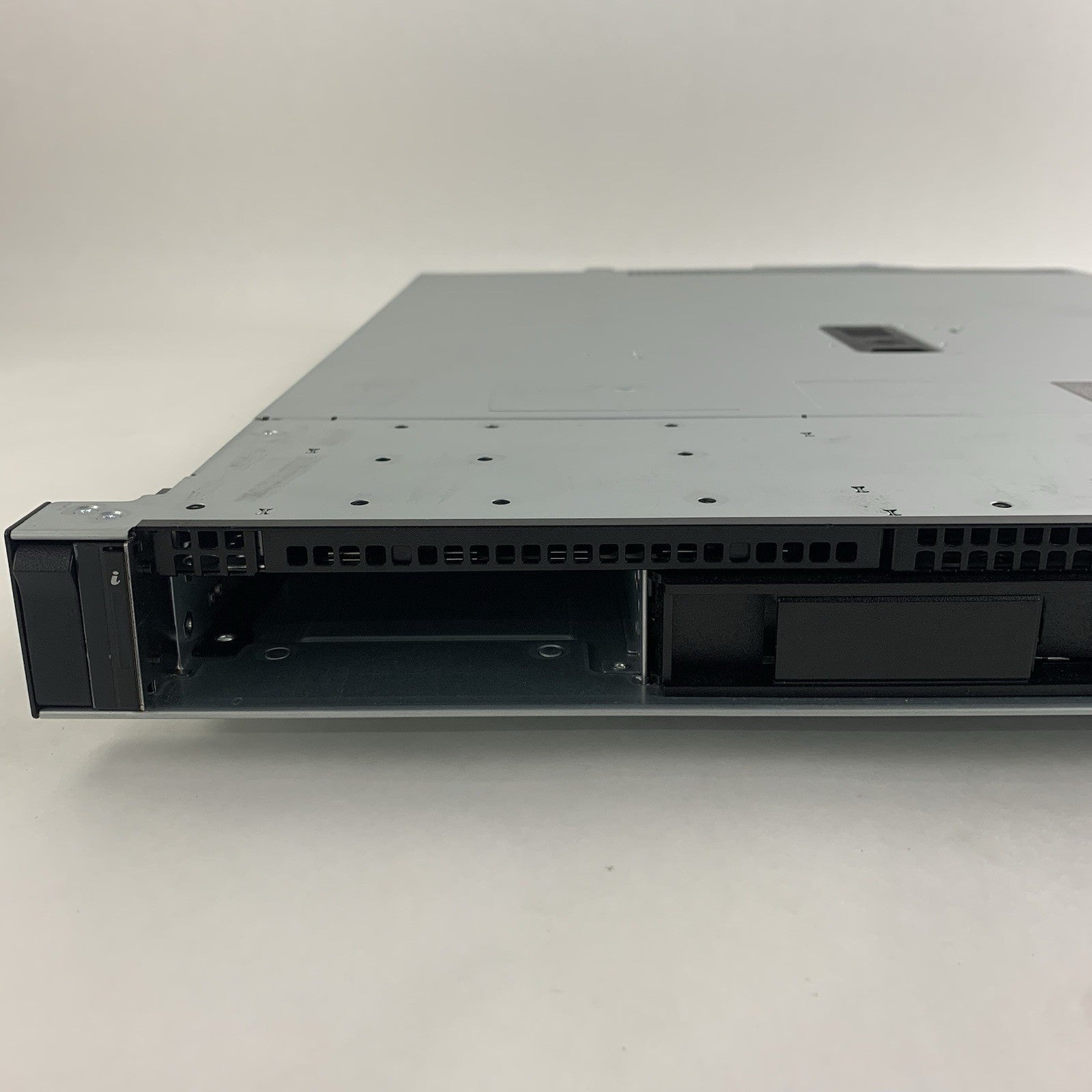 Dell PowerEdge R340 1U Server 1x Xeon E-2144G 3.6 GHz 16 GB No OS No HDD2