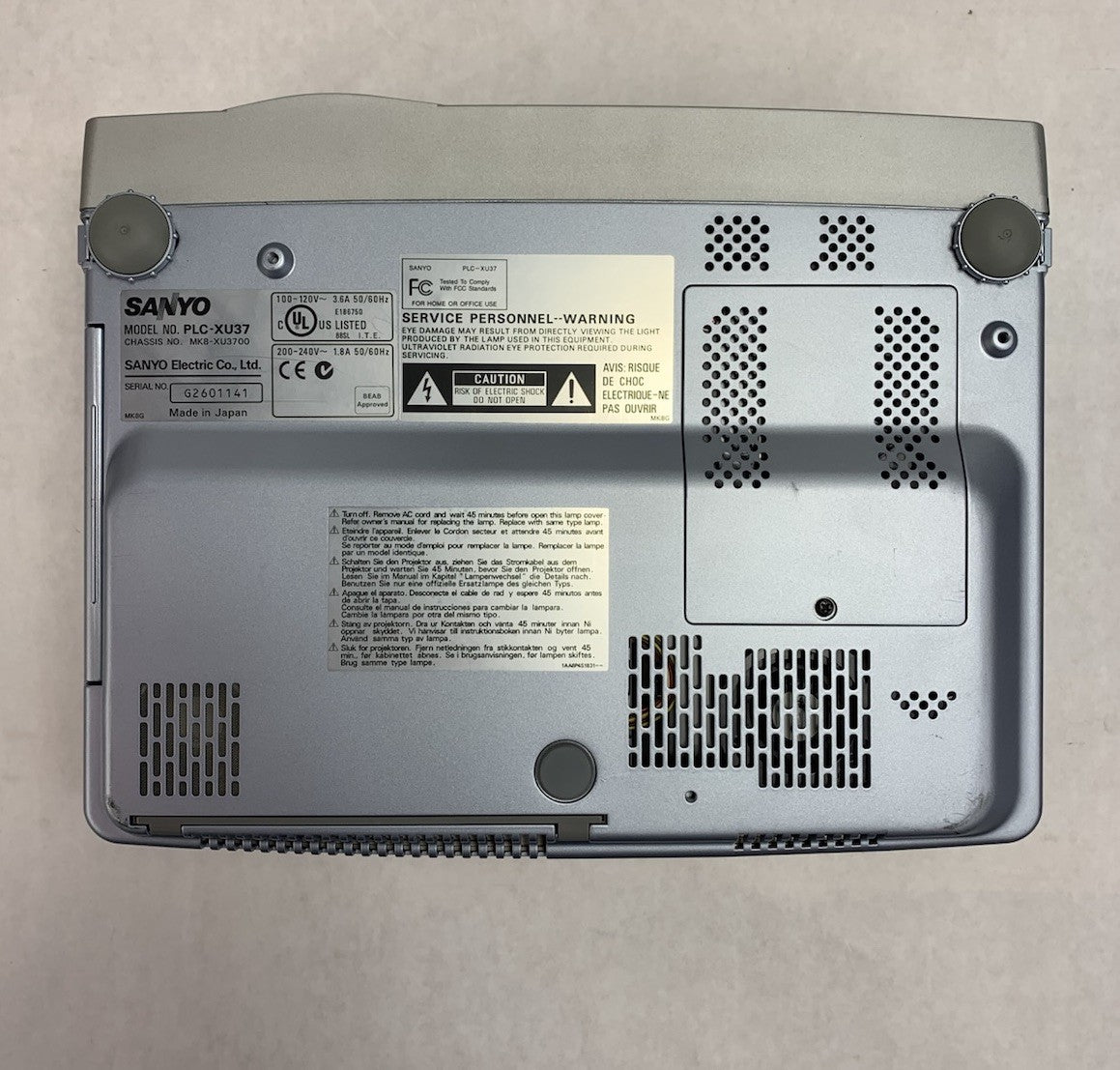 Sanyo PLC-XU37 PRO xtraX Multiverse Projector - No Remote7
