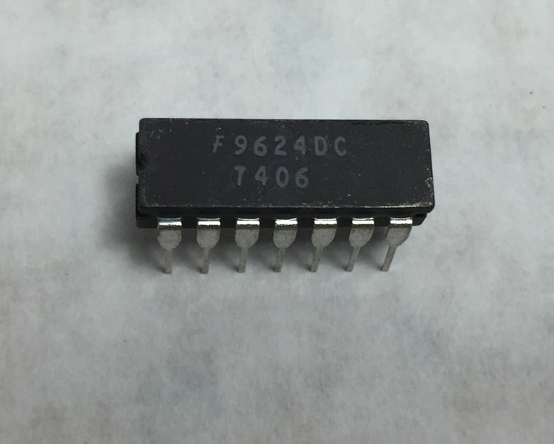 NOS  Fairchild F9624DC Integrated Circuits  Lot of 10