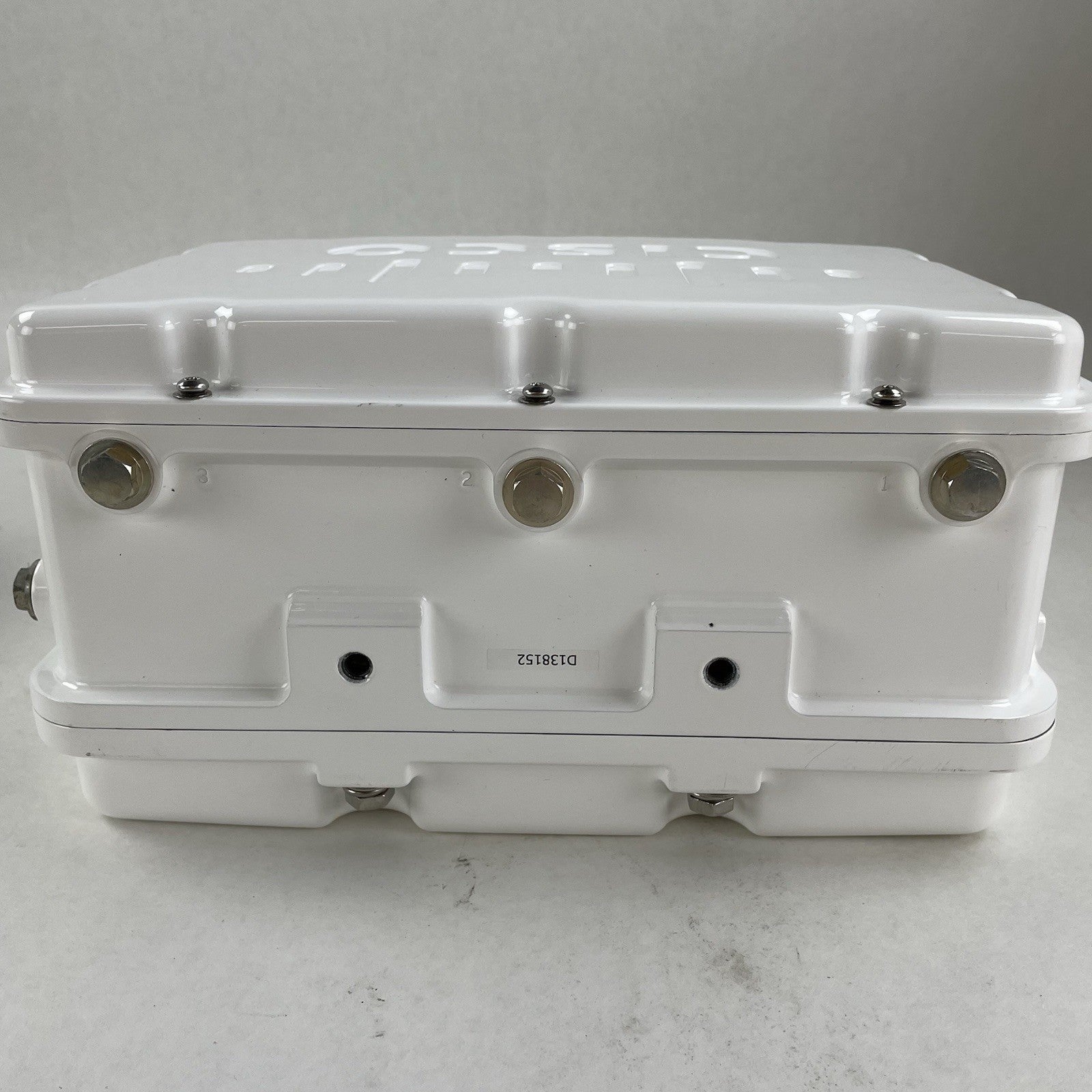 Cisco AIR-CAP1552E-A-K9 Outdoor Mesh Access Point w/ 3 Antennas AIR-ANT2547V-N