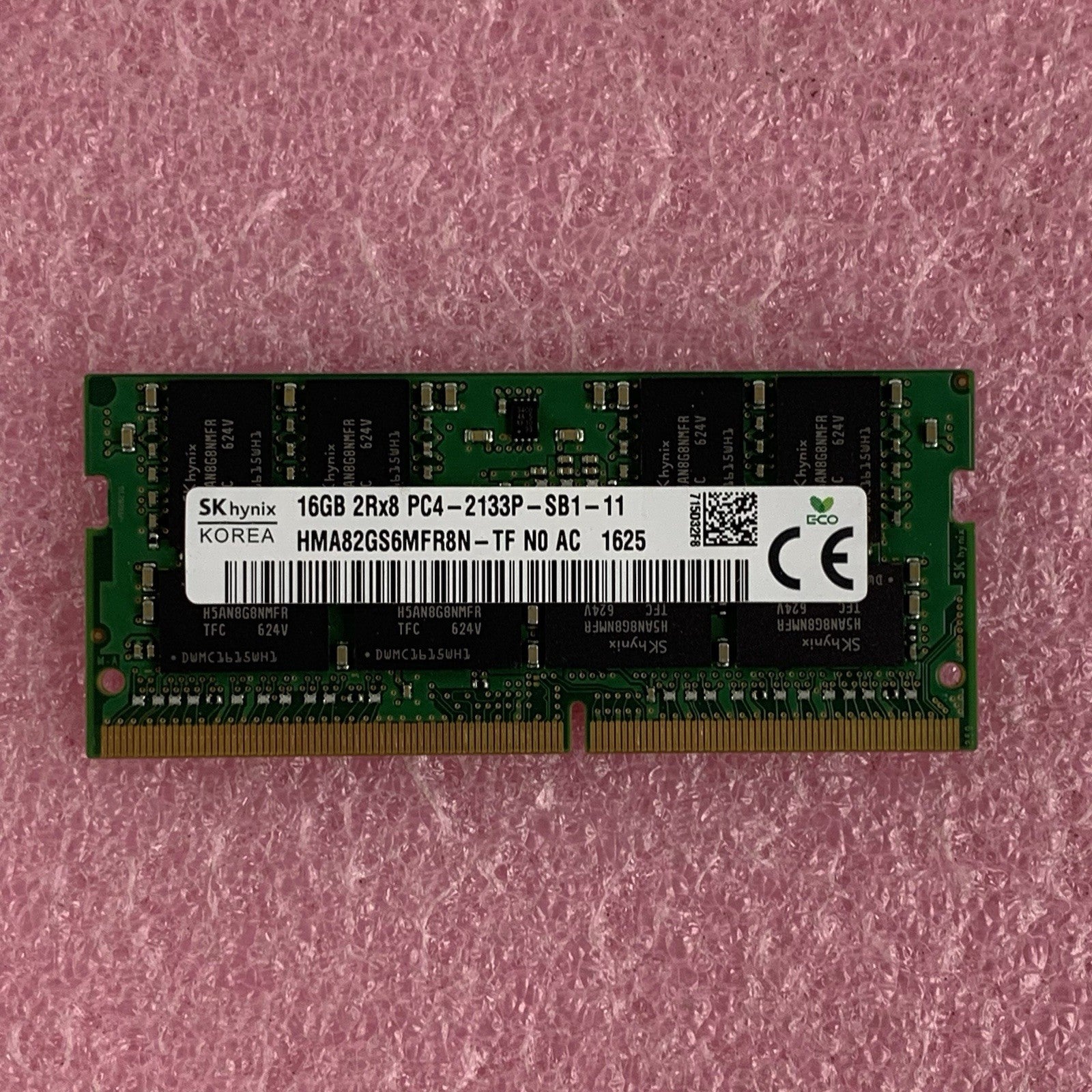 SK Hynix HMA82GS6MFR8N-TF 16 GB DDR4 PC4-2133P SO-DIMM 260-Pin Laptop Memory Ram1