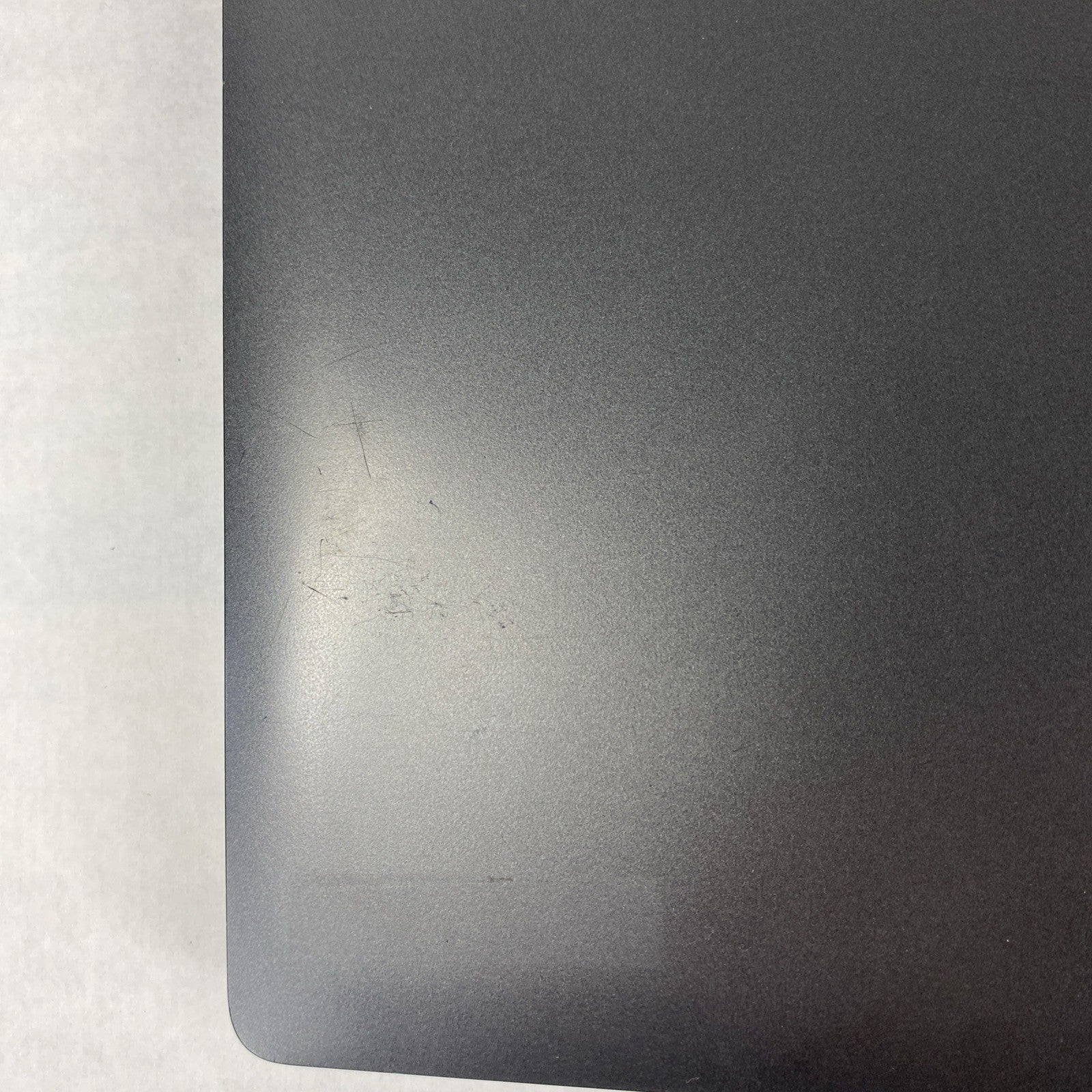 Dell Latitude 5500 Intel Core i5-8365U 1.60 GHz 8GB RAM 15.6" No HDD No OS