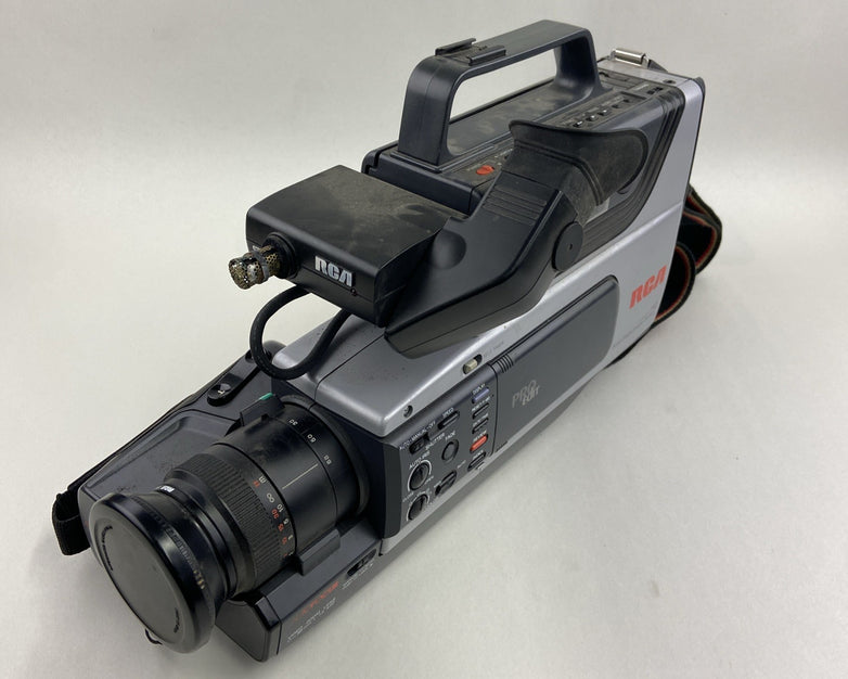 RCA CC320 - Pro Edit VHS HQ Camcorder w/Battery, Adapter, & Case