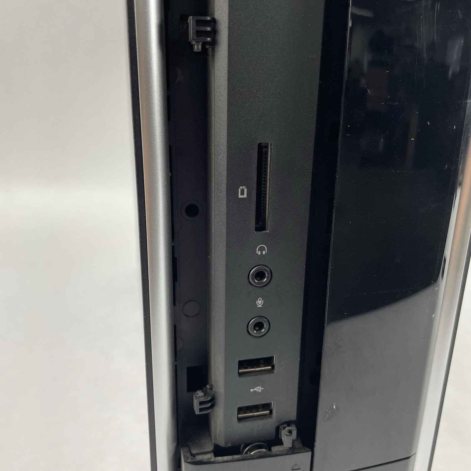 Dell Inspiron 3647 SFF Pentium G3220 3.00 GHz 4GB RAM No HDD/OS - Bad IO Cover2
